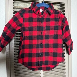 GAP Red and Black Button Down Shirt Classic Plaid